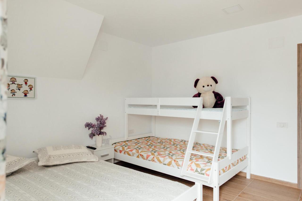Autentic Adorabil Apartment Albestii Paminteni Экстерьер фото